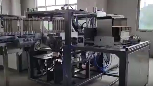 Automatic carton sealing and packing machine